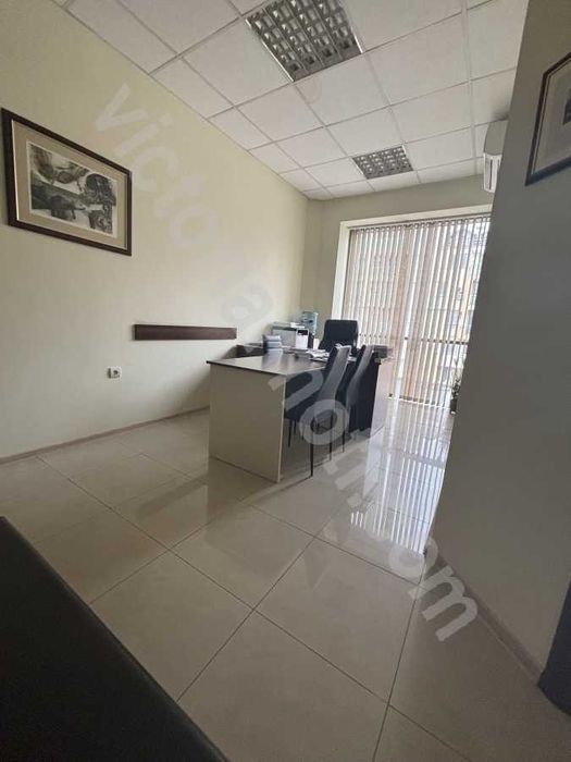 Дава се под наем Офис в Велико Търново, Център - 45 кв.м за 94759.53 € - Снимка #3