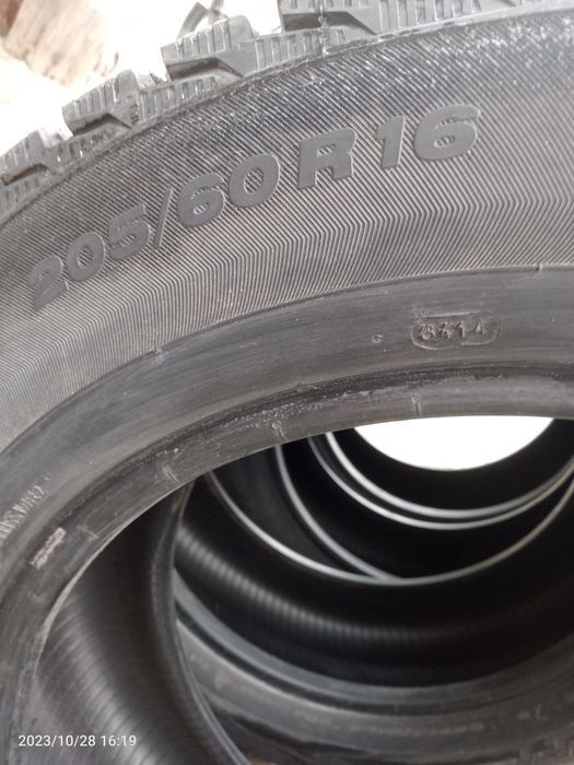 Комплект зимних шин-липучка