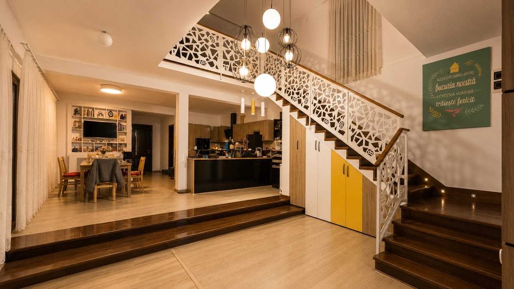 VILA IMPRESIONANTA / PROPRIETATE EXCLUSIVISTĂ - potential turistic si de afaceri ! Strehaia, Mehedinti !