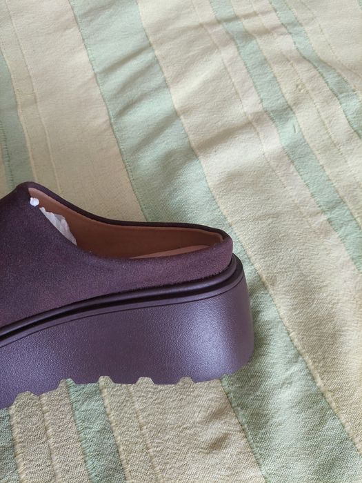 Лятно сабо от набук