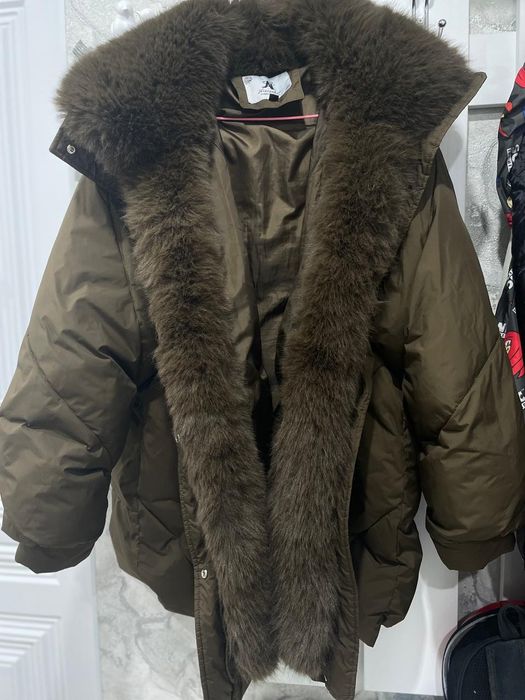 Продам зимнюю куртку