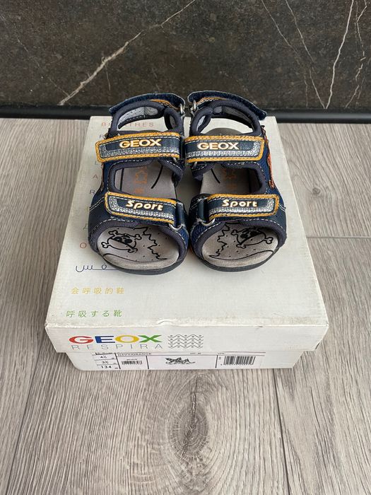 Детски сандали Geox