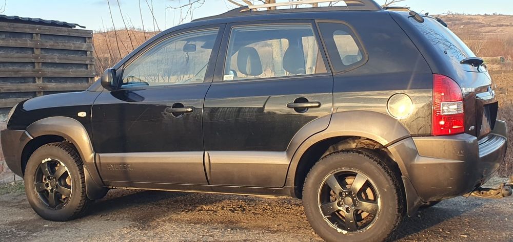 Dezmembrez / Piese Hyundai Tucson 2.0 Diesel 113 cp