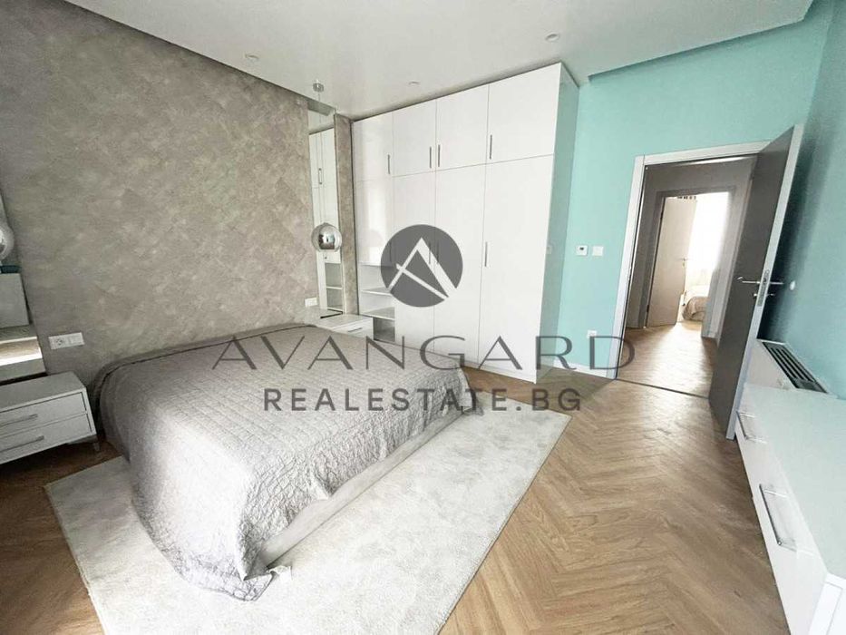 Продава се Къща в Пловдив, Остромила - 388 кв.м за 1225 €/кв.м - Снимка #10