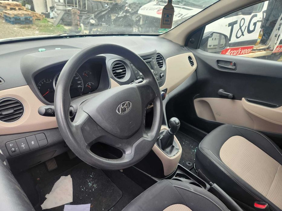 Dezmembrez Hyundai i10 1.0 benzina an 2014 cod motor G3LA