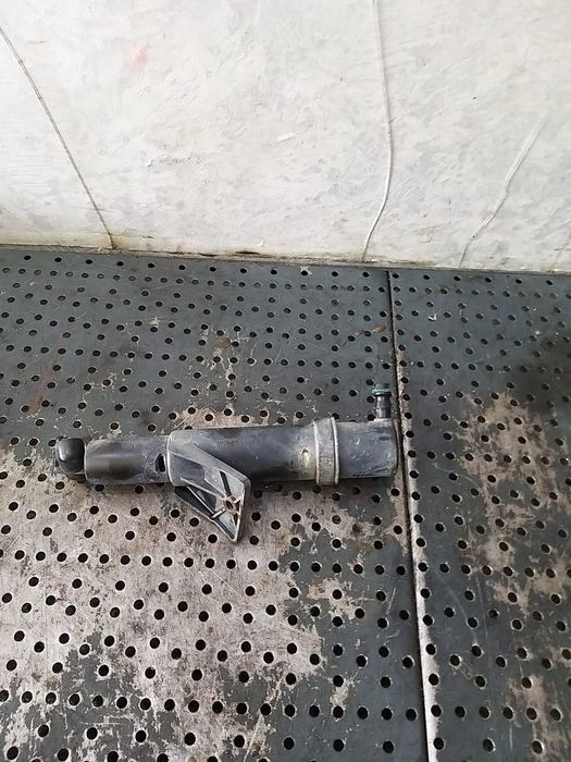 Spalator far stanga mercedes r class w251 2518600547 8wt00868701