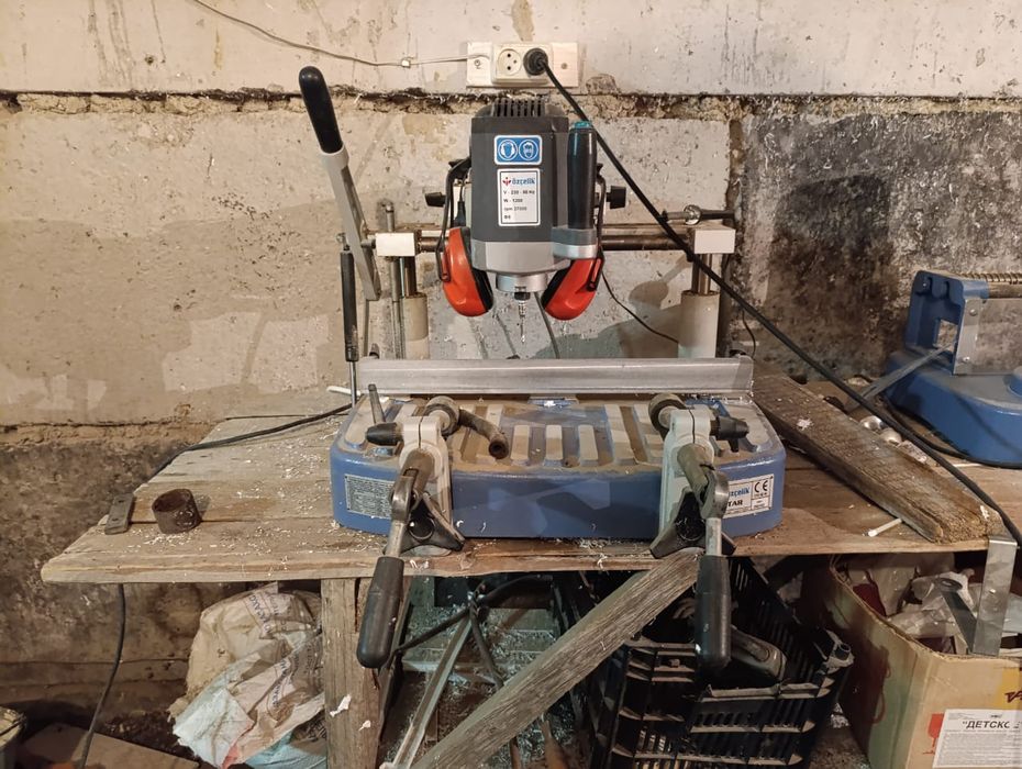 Продаю станки для пластиковых окон