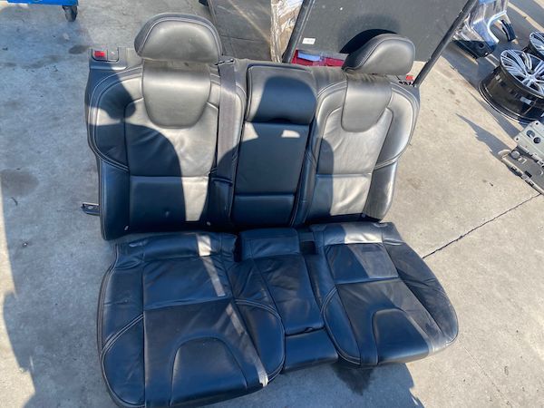 Interior piele negru VOLVO V40 R-DESIGN 2014