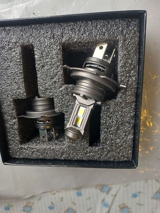 Комплект 2 бр. LED крушки за фарове A5 - H4 / 9003 / HB2 (Къси и дълги)