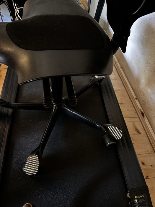 Scaun ERGONOMIC HAG Capisco Puls 8010