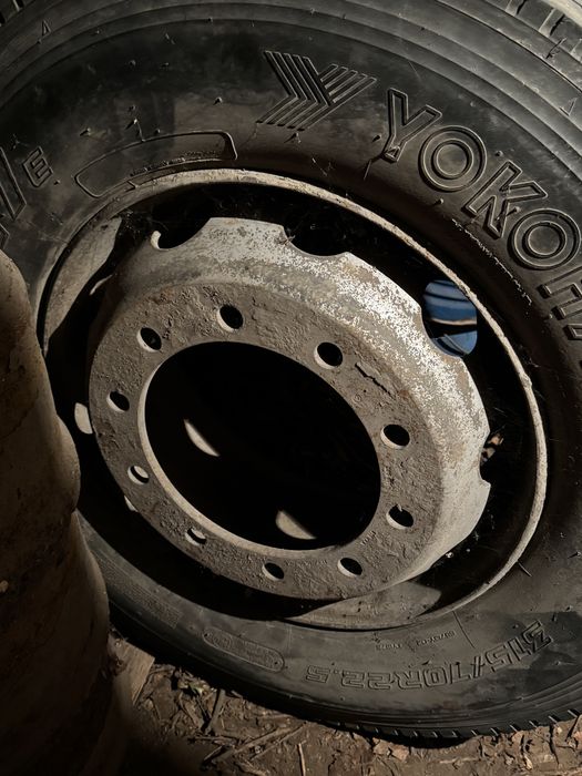 Резиную грузовую продам.