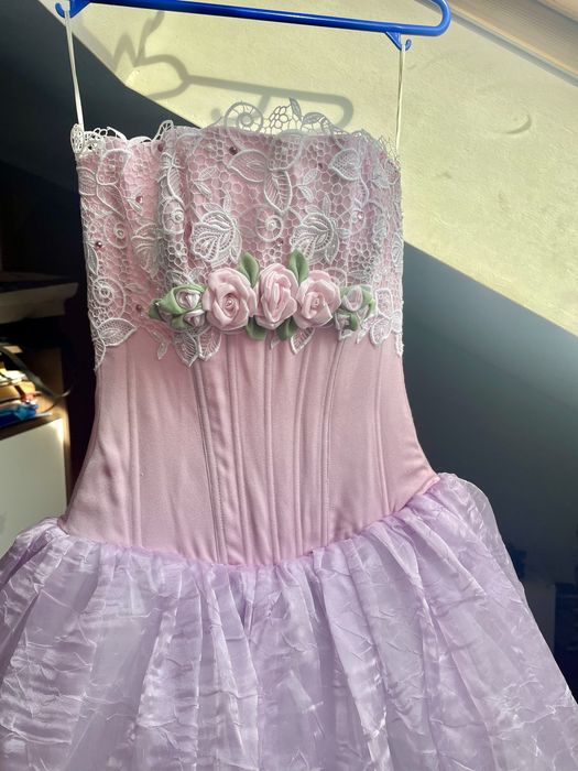 Rochie mireasa deosebita roz- lila organza si broderie