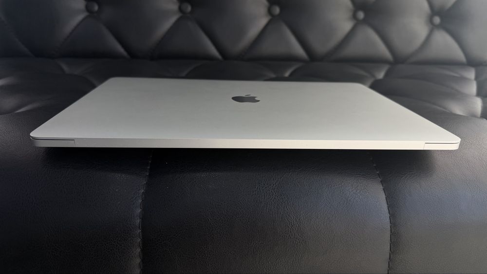 Apple MacBook Pro 2017 i7 16GB 256GB в 15 inch хорошем состоянии