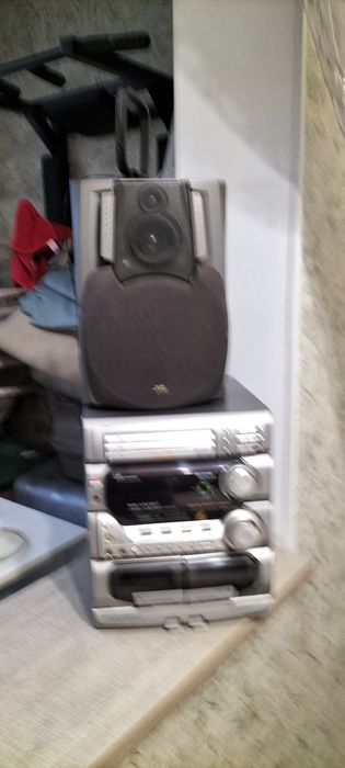 Продаю музыкальный цер" шарп"