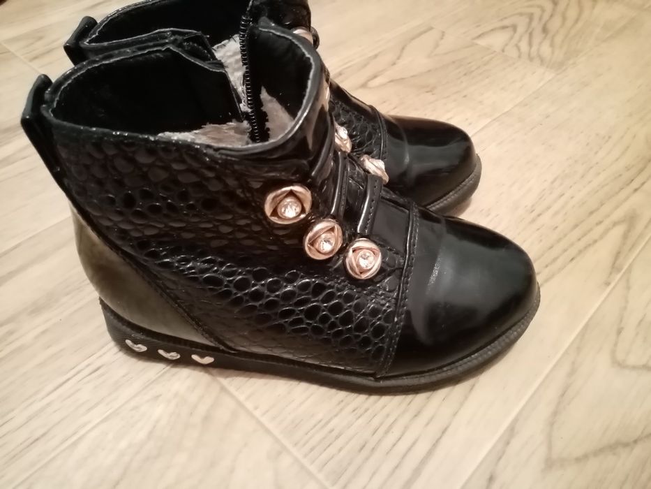 Продам детский обувь