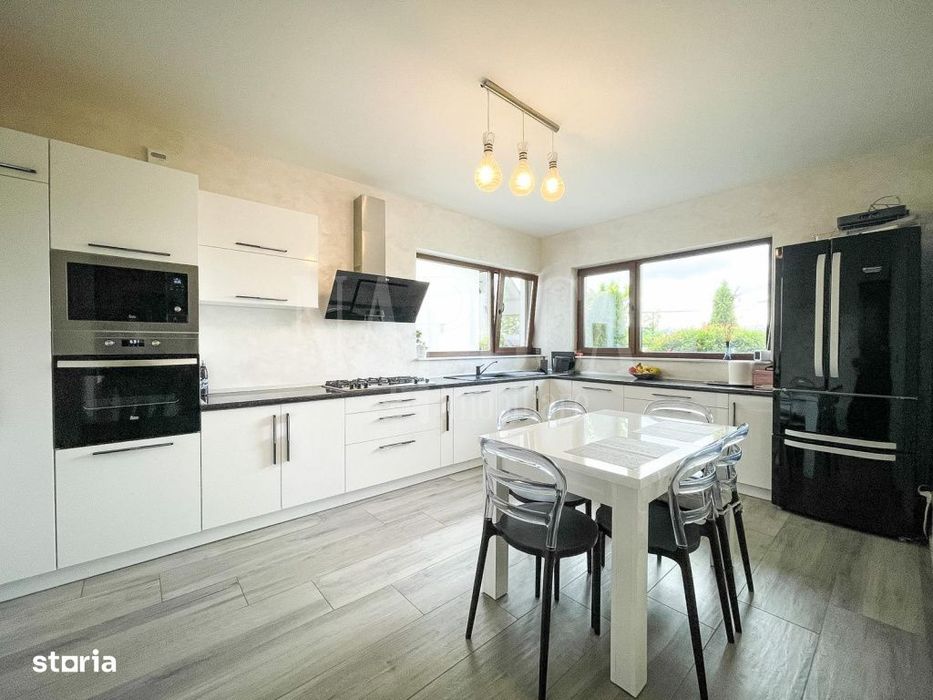 Casa 6 camere de vanzare in Someseni, Cluj Napoca