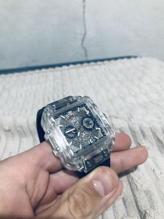 Часы механические HUBLOT