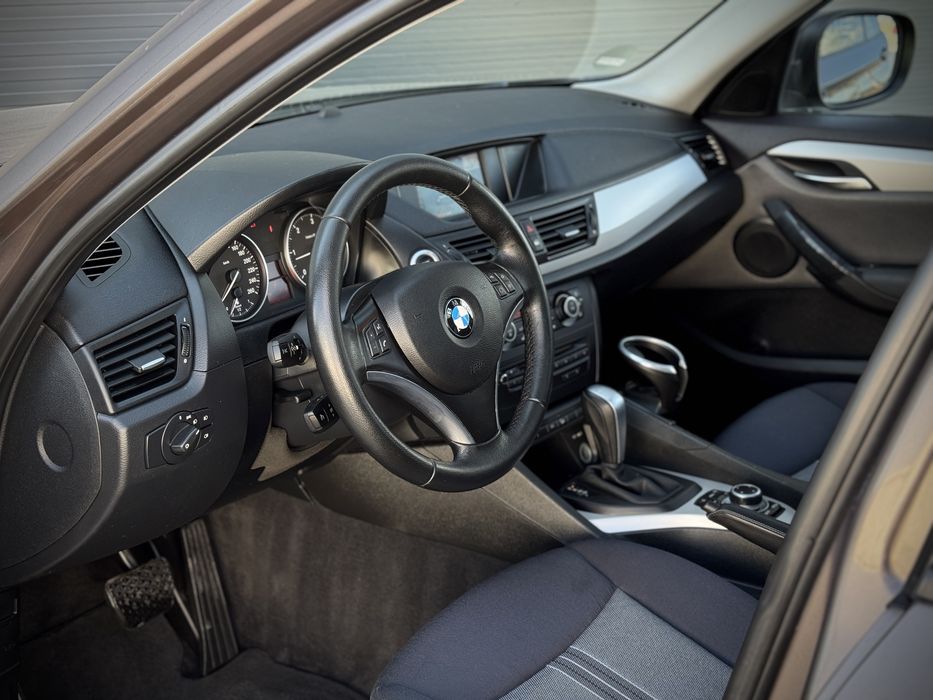 BMW X1 2.0d Euro5 177cp Automat Xdrive Panorama Garantie