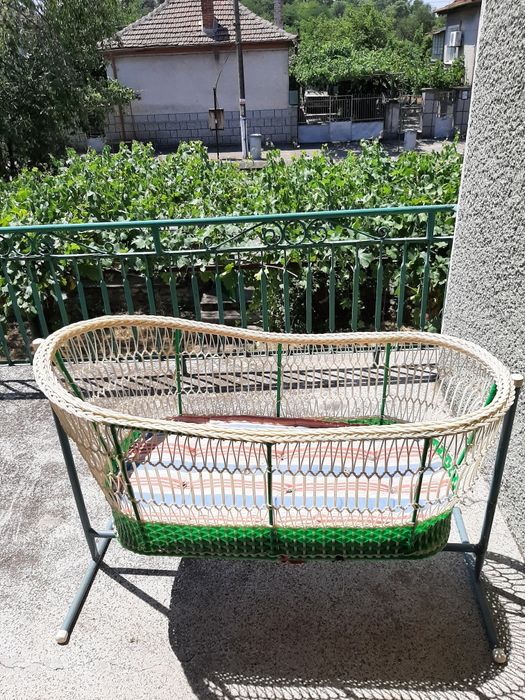 Винтидж детско креватче - люлка