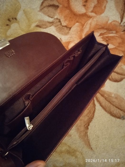 Кожаный портфель