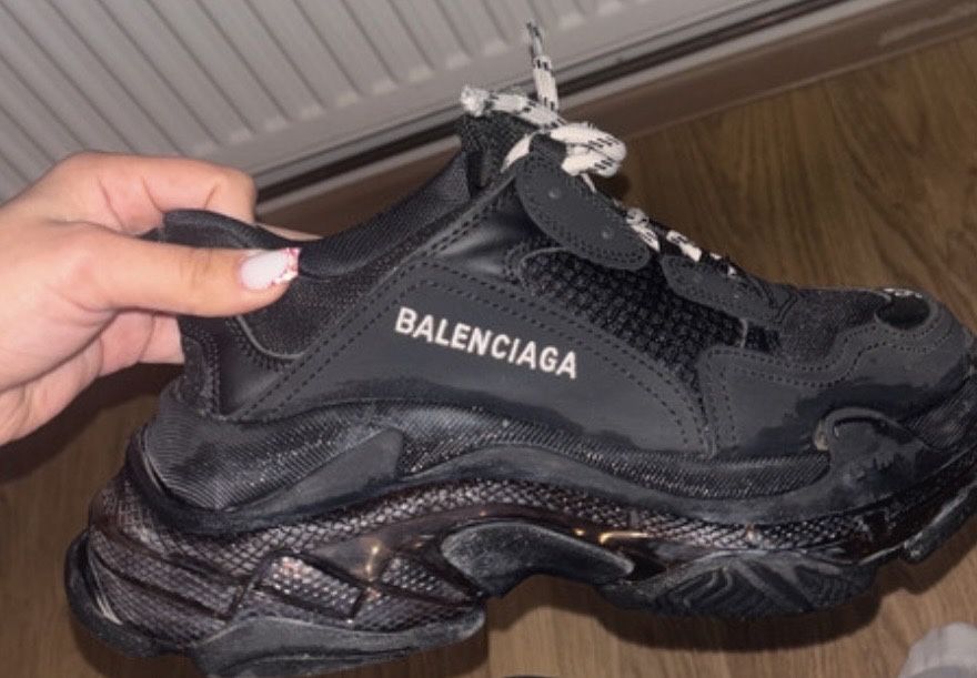 Balenenciaga triple s marimea 37