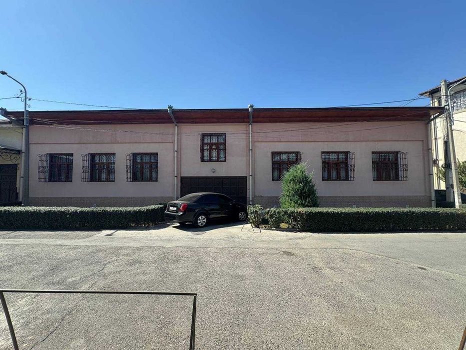 ПРОДАЕТСЯ_ДОМ ЗЕМЛЯ на Ул Нурафшан Доктор Д  Соток 6,9  Комната: 8