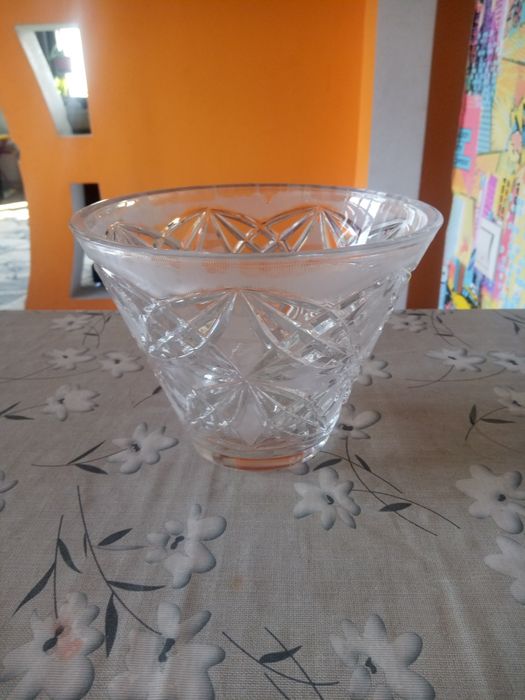 Посуда, хрусталь.