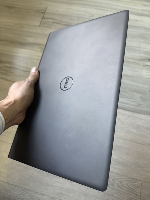 Продам свой ноутбук Dell i5 120U 8GB 512GB в отличном состоянии