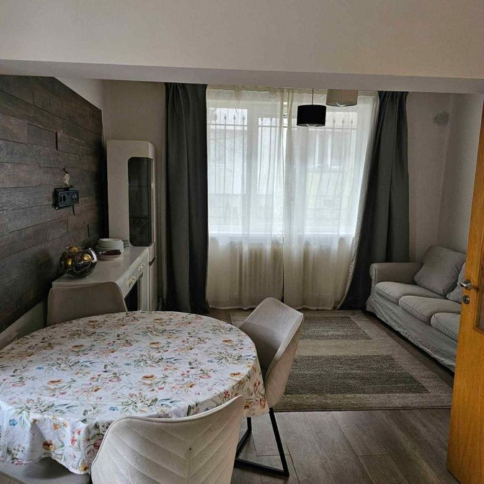 Дава се под наем Тристаен апартамент в София, Яворов - 97 кв.м за 698.19 € - Снимка #2