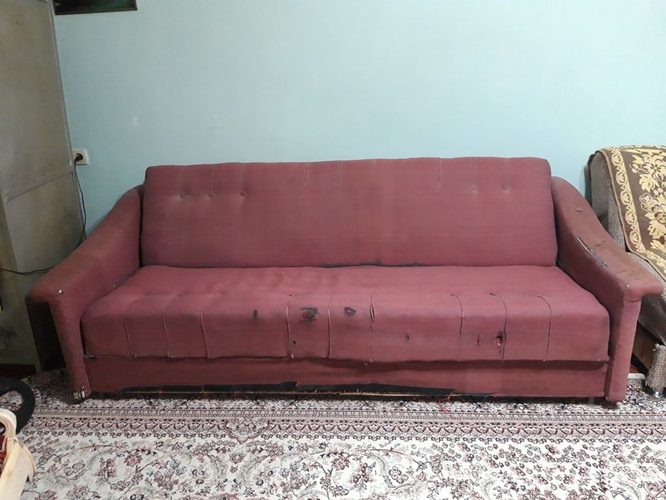 Продается советский диван