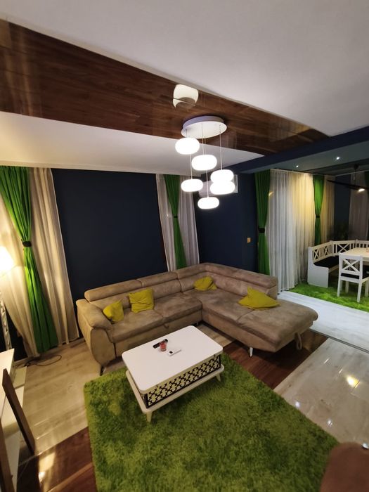 Нощувки в дизайнерски двустаен апартамент .