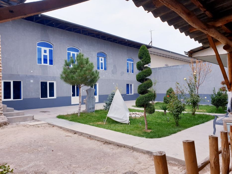 Шинамгина ховли сотилади