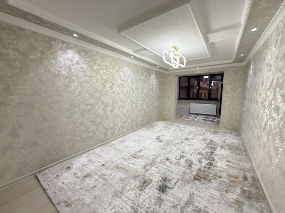 Продаю 4-комнатную квартиру