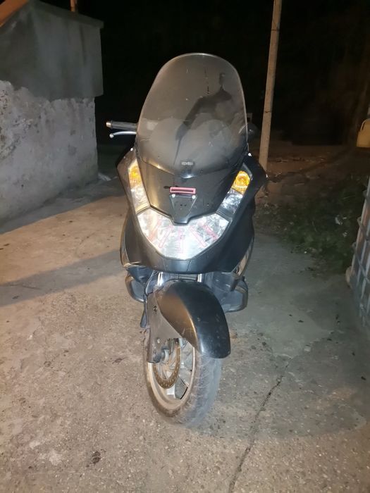 Aprilia Sport city,Leonardo, Atlantic,Scarabeo(Спорт Сити 125-300  Леонардо 150,200 Атлантик 125-500,Скарабео 500-50)-на части