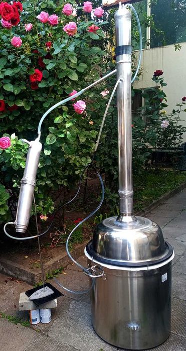 малки с-ми за добив на етерични масла и флорални води