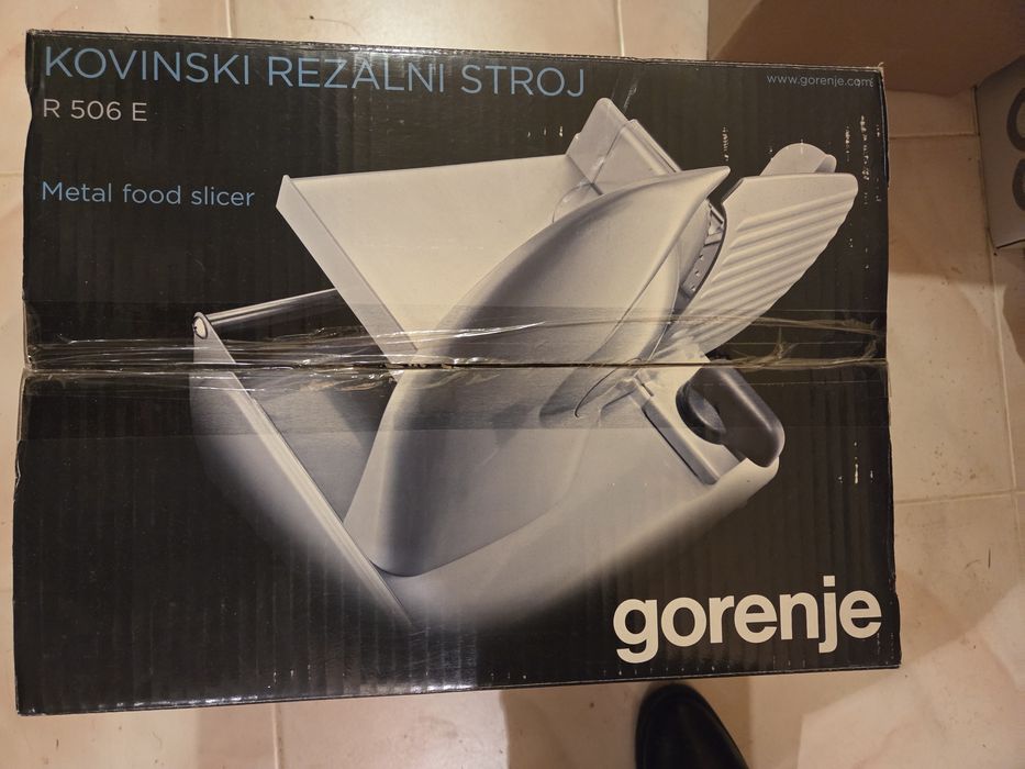 Електриески нож/Резачка за колбаси Gorenje 50 евро
