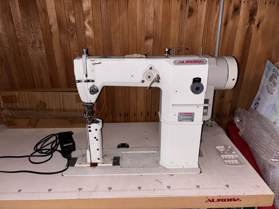 Колонковая швейная машина