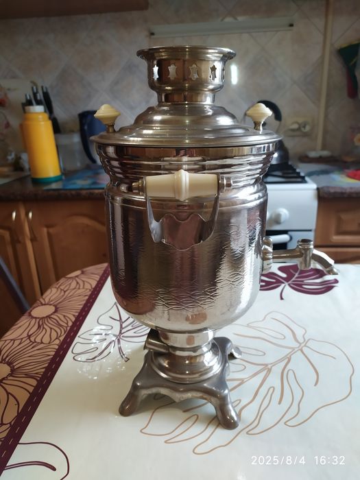 Самовары электрические. Антикварные