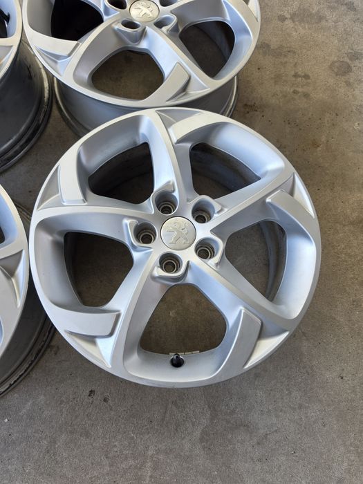 Джанти 17 / 5х108 - Peugeot 508 и др. 5x108