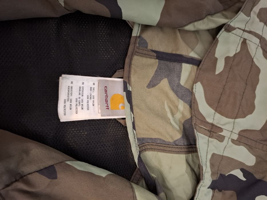 Vând geaca Carhartt mărime M-L