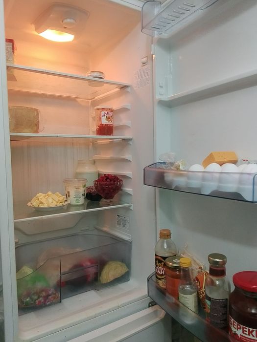 Продам холодильник