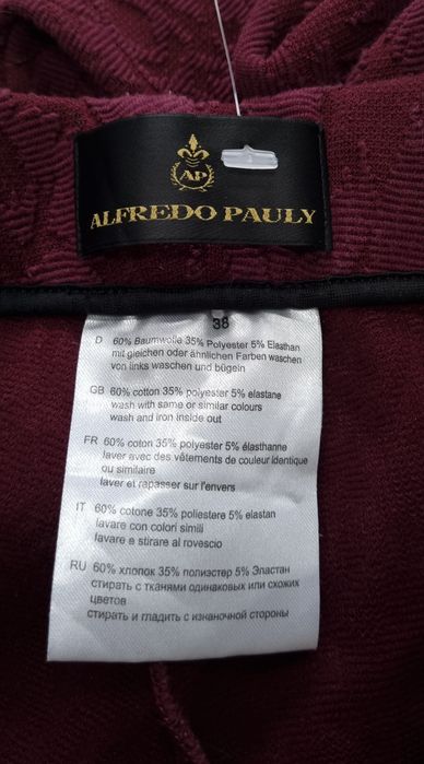 Alfredo Pauly. 60% Bumbac.