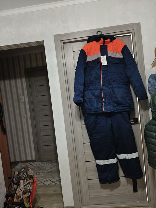 Продам спецодежду зимнюю,