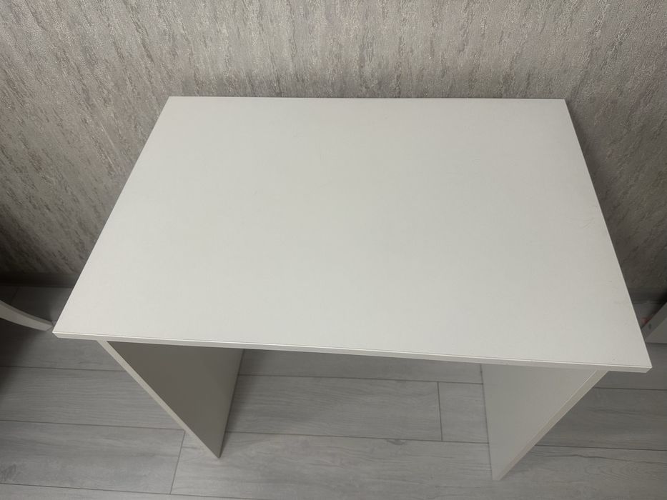 Стол Икеа для ребенка и взрослого