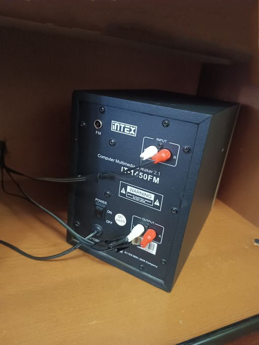 Продам буфер с колонками Intex