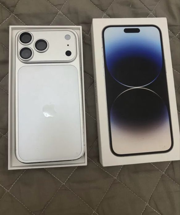 Айфон 14 Pro max с защитным скином на крышке от 17 го