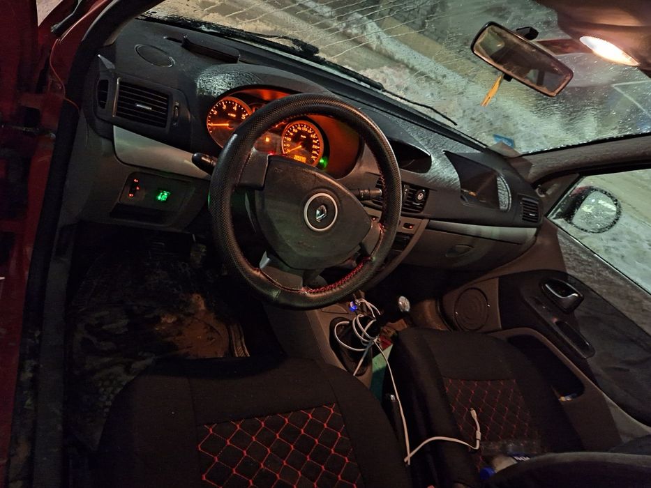 Vând  Renault symbol 2012