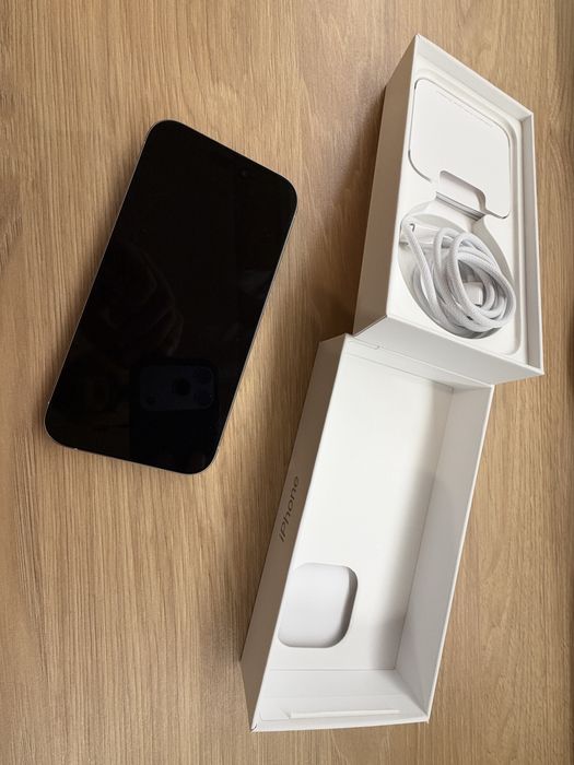 iPhone 15 Pro 128GB White Titanium | 90% батерия | Отлично състояние