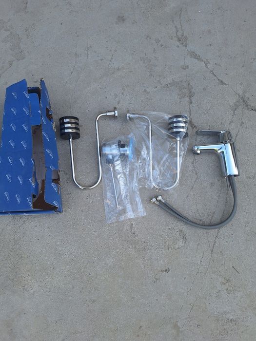 Продаётся смеситель grohe новый италия оригинал.