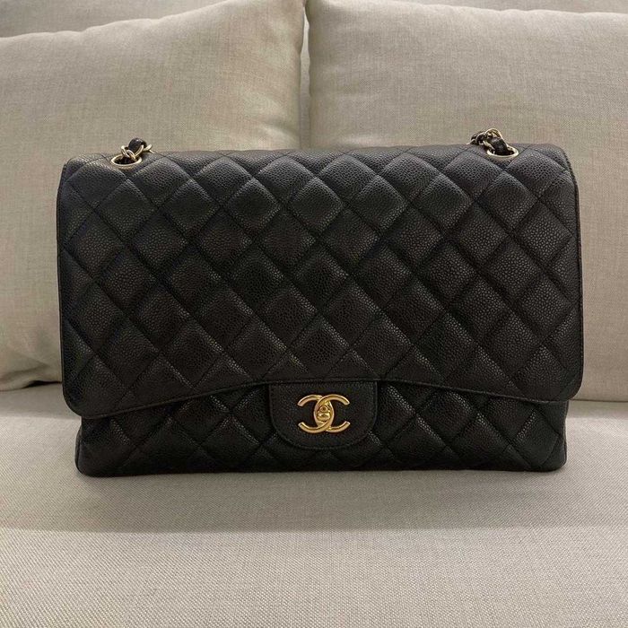 Geantă Chanel din Piele Neagră, Poseta Chanel din Piele Granulată